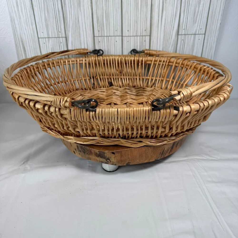 Vintage Oval Wicker Basket with Folding Handles‎ Natural Tan Farmhouse Decor
